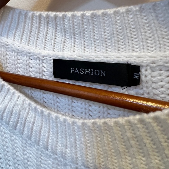 Colorblocked Sweater - Picture 2 of 3